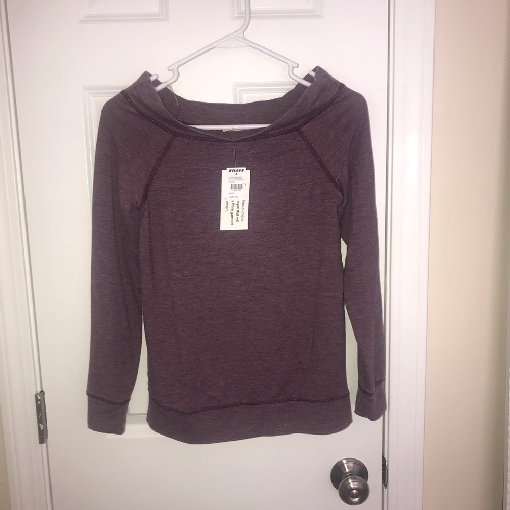 Tilly’s off the shoulder shirt